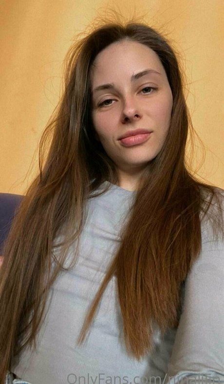 Foto di nudo di fuga di OnlyFans di Ninaliiin