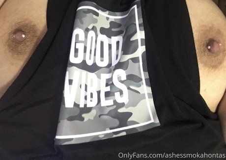 Foto di nudo di fuga di OnlyFans di Ashessmokahontas