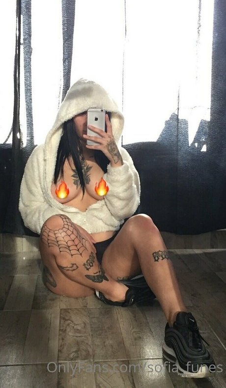 Foto di nudo di fuga di OnlyFans di Sofiafunes