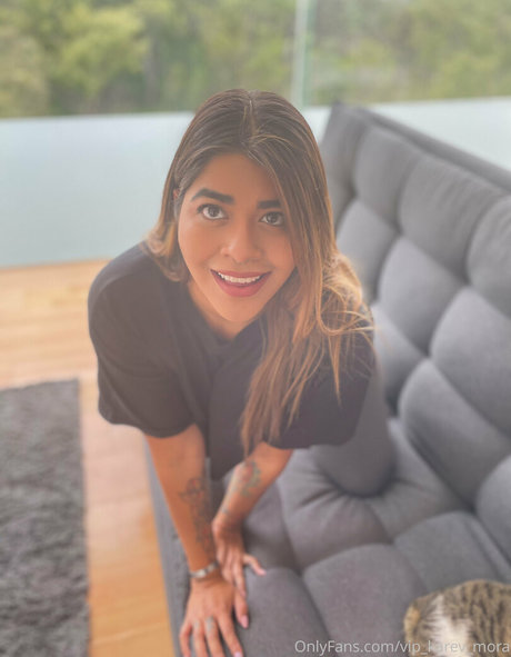 Foto di nudo di fuga di OnlyFans di Vipkarevmora