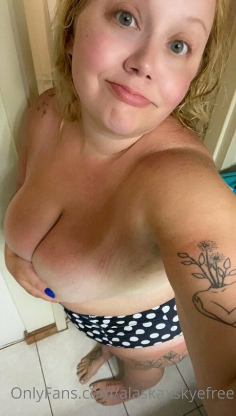 Foto di nudo di fuga di OnlyFans di Alaskaxskyefree