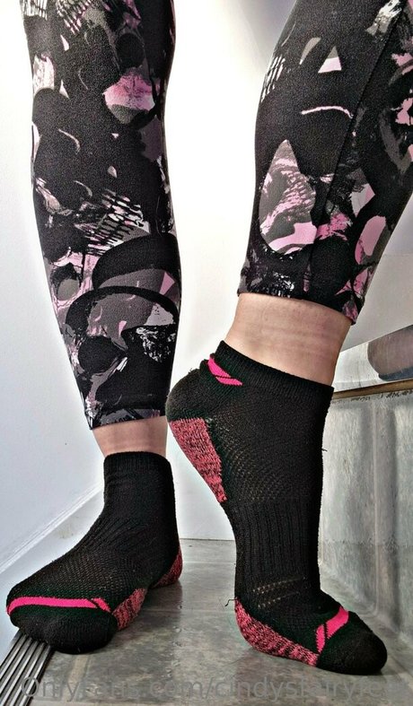 Foto di nudo di fuga di OnlyFans di Cindysfairyfeet