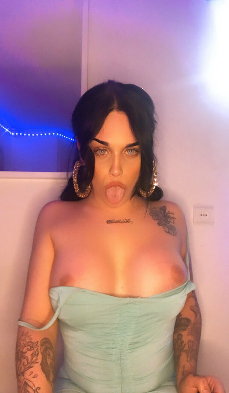 Foto di nudo di fuga di OnlyFans di Thequeenoficial