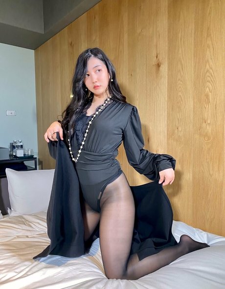 Feet773ao