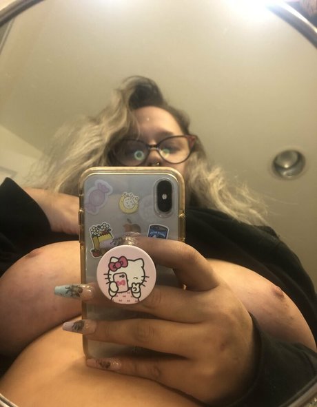 Foto di nudo di fuga di OnlyFans di Roselareine
