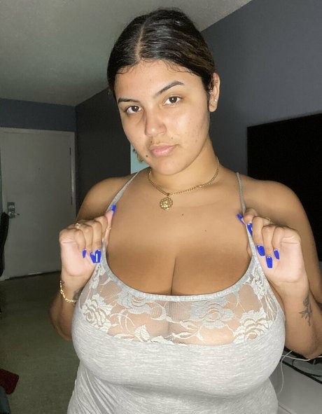 Foto di nudo di fuga di OnlyFans di Mariantatte