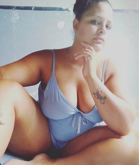 Foto di nudo di fuga di OnlyFans di Rafaela