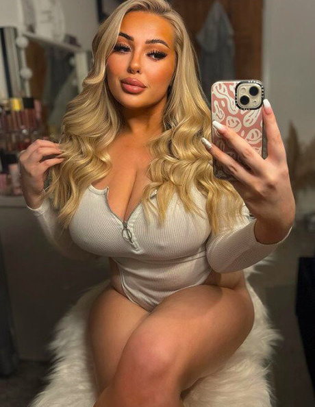 Foto di nudo di fuga di OnlyFans di Gerianneheath