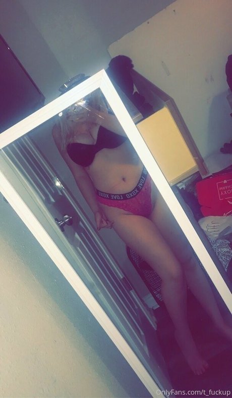 Foto di nudo di fuga di OnlyFans di Tfuckup