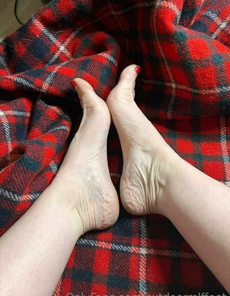 Foto di nudo di fuga di OnlyFans di Nxtdoormlffeet