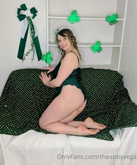 Foto di nudo di fuga di OnlyFans di Theabbyvega