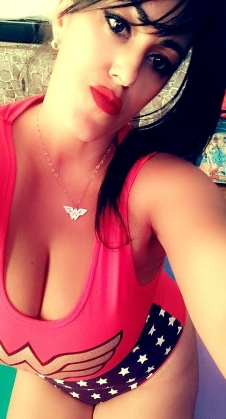 Foto di nudo di fuga di OnlyFans di Meninaveneno75
