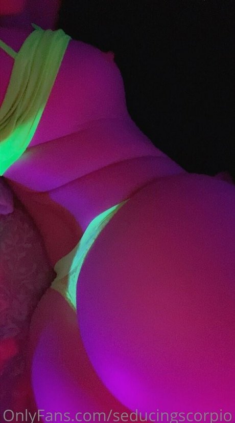 Foto di nudo di fuga di OnlyFans di Seducingscorpio