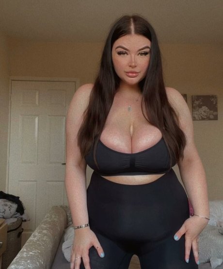 Foto di nudo di fuga di OnlyFans di Katie Kerman