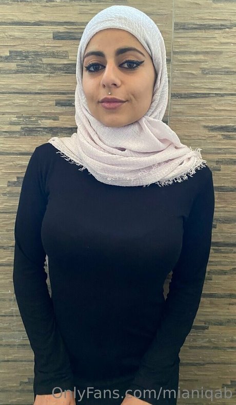 Mia Niqab