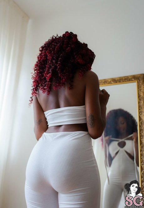 Foto di nudo di fuga di OnlyFans di Yasantana