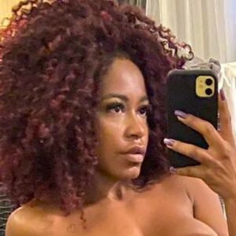 Foto di nudo di fuga di OnlyFans di Yasantana
