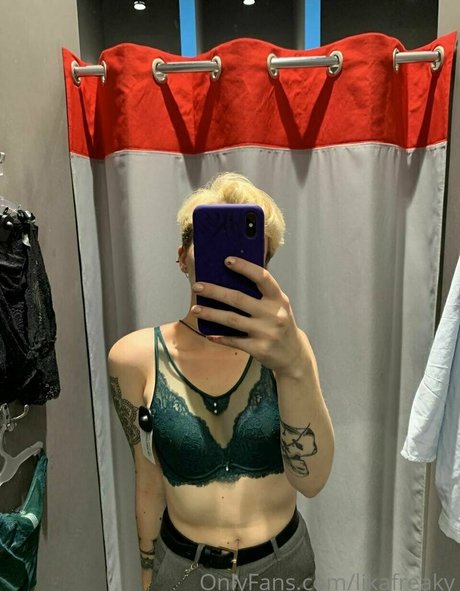 Foto di nudo di fuga di OnlyFans di Likafreaky