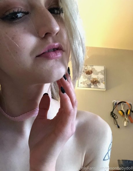 Foto di nudo di fuga di OnlyFans di Babydollmae