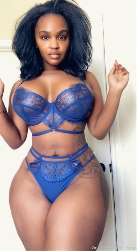 Foto di nudo di fuga di OnlyFans di Msdamn