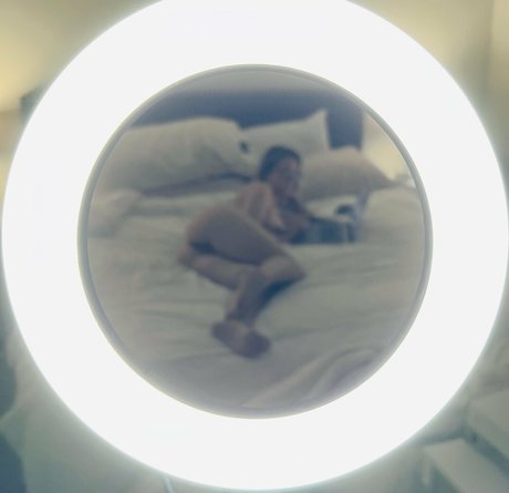 Foto di nudo di fuga di OnlyFans di Backstagepass