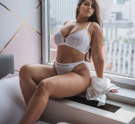 Foto di nudo di fuga di OnlyFans di Nikitachikitaa