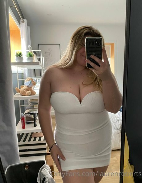 Foto di nudo di fuga di OnlyFans di Laurenroberts