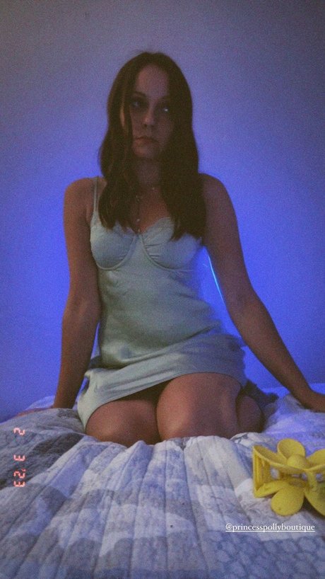 Foto di nudo di fuga di OnlyFans di Silenced Hippie