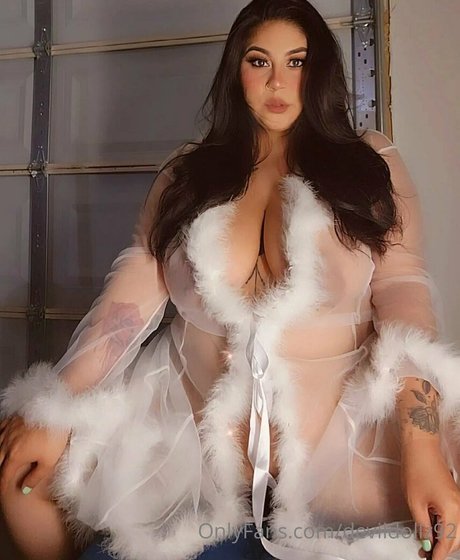 Foto di nudo di fuga di OnlyFans di Devildollz92