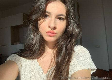 Foto di nudo di fuga di OnlyFans di Lovelylolllaaaaaaa