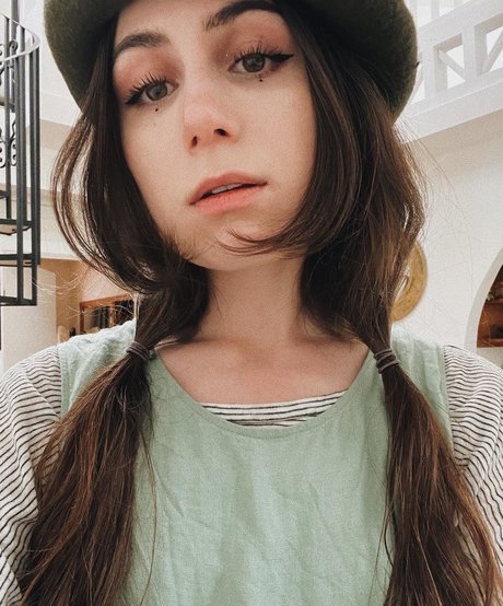 Foto di nudo di fuga di OnlyFans di Dodie Clark