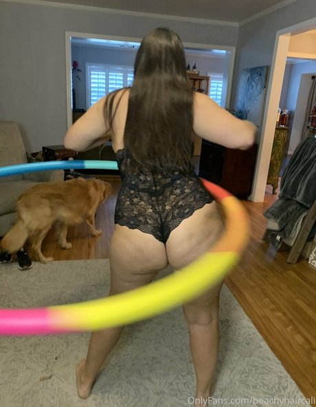 Foto di nudo di fuga di OnlyFans di Beachyhaircali