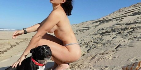 Foto di nudo di fuga di OnlyFans di Mariedominique