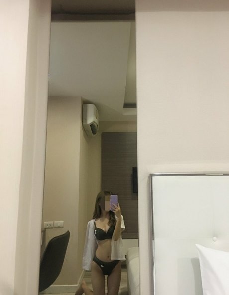 Foto di nudo di fuga di OnlyFans di Bobokubpee