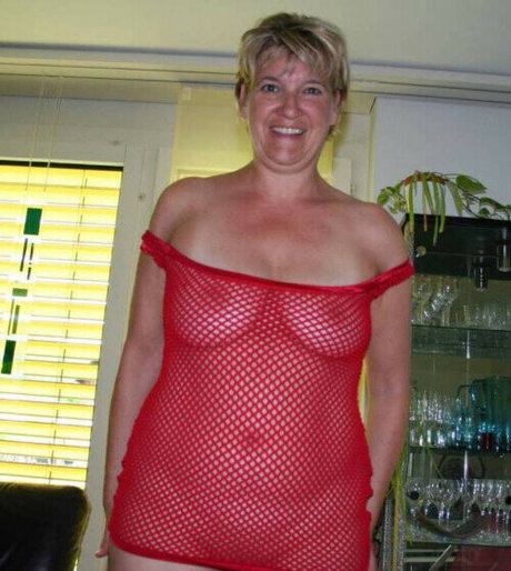 Foto di nudo di fuga di OnlyFans di Nipple Alert