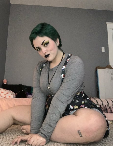 Foto di nudo di fuga di OnlyFans di Basilbabyy
