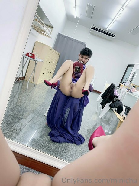 Foto di nudo di fuga di OnlyFans di Minichu