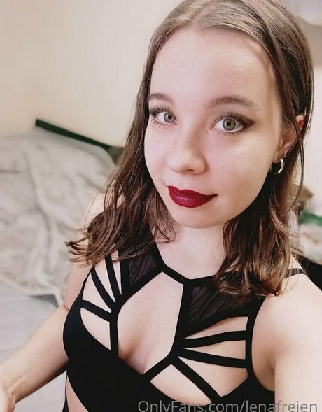 Foto di nudo di fuga di OnlyFans di Lenafreien