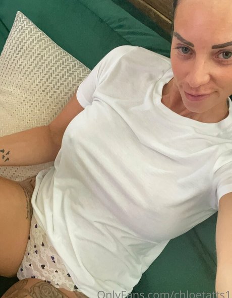 Foto di nudo di fuga di OnlyFans di Chloetatts1
