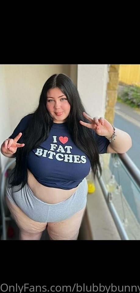 Foto di nudo di fuga di OnlyFans di Blubbybunny2