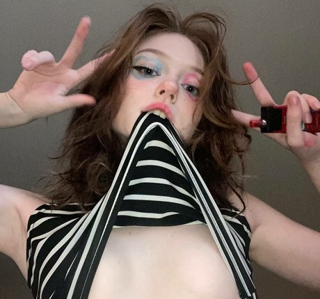 Foto di nudo di fuga di OnlyFans di Kosha1ne