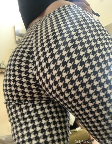 Foto di nudo di fuga di OnlyFans di Littledoe