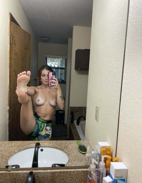 Foto di nudo di fuga di OnlyFans di Queen Softness