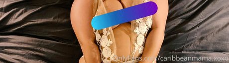 Foto di nudo di fuga di OnlyFans di Caribbeanmamaxoxo