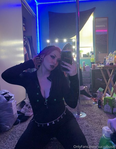 Foto di nudo di fuga di OnlyFans di Succubusitt