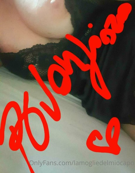 Foto di nudo di fuga di OnlyFans di Lamogliedelmiocapo