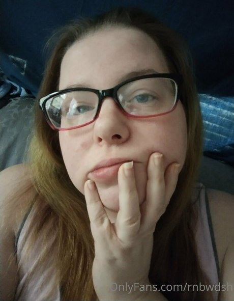 Foto di nudo di fuga di OnlyFans di Rnbwdsh