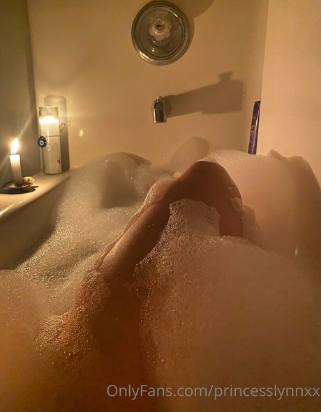 Foto di nudo di fuga di OnlyFans di Princesslynnxx