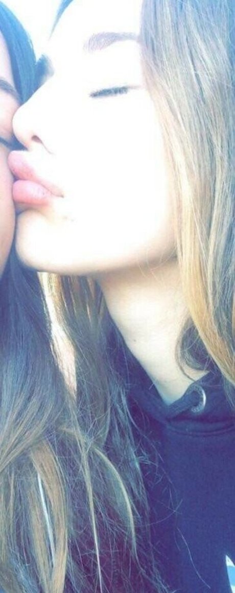 Foto di nudo di fuga di OnlyFans di Elena Lagou