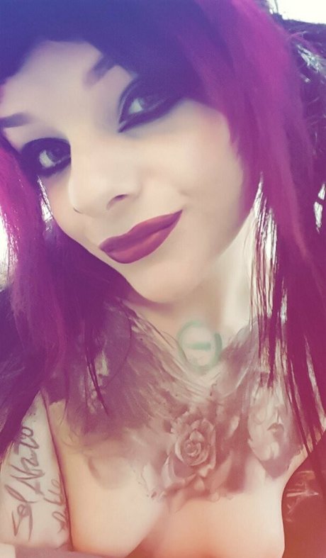 Foto di nudo di fuga di OnlyFans di Pixxigrrl